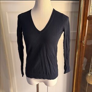 💕 J. Crew Women's V-Neck Sweater - Navy